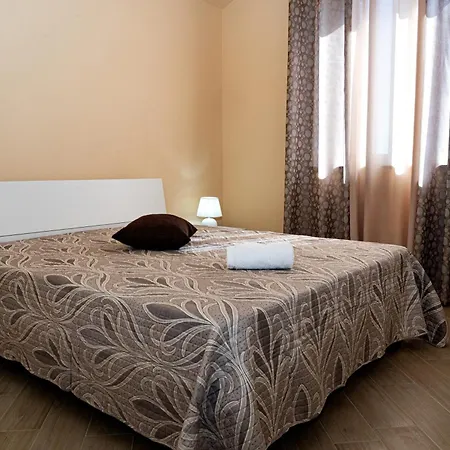 Serena - Vasca Idromassaggio Villa